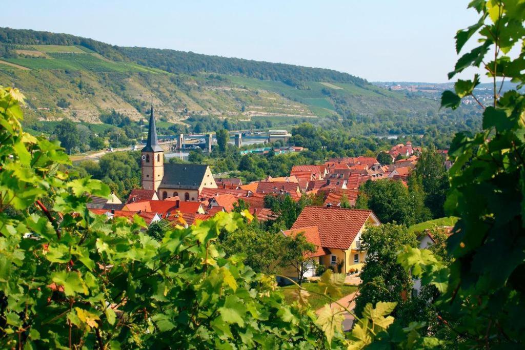 Hotel Mueller Cafe & Wein - Mondholzhotel Veitshöchheim Zewnętrze zdjęcie